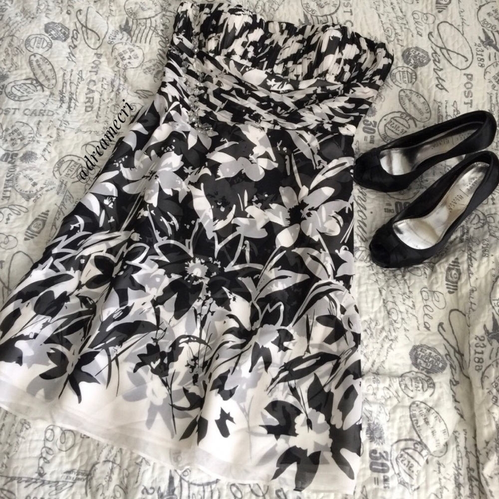 White House Black Market Black & White Strapless Floral Dress